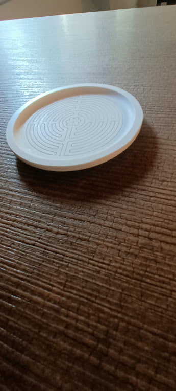 Sottotazza da tè in Corian con motivo Labirinto